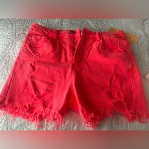 Risen coral shorts